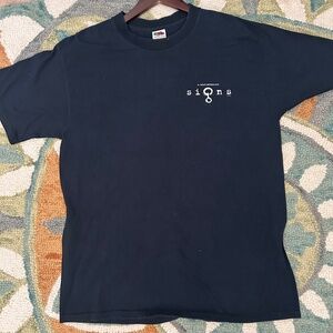 M Night Shamalan "Signs" Tshirt, Size L